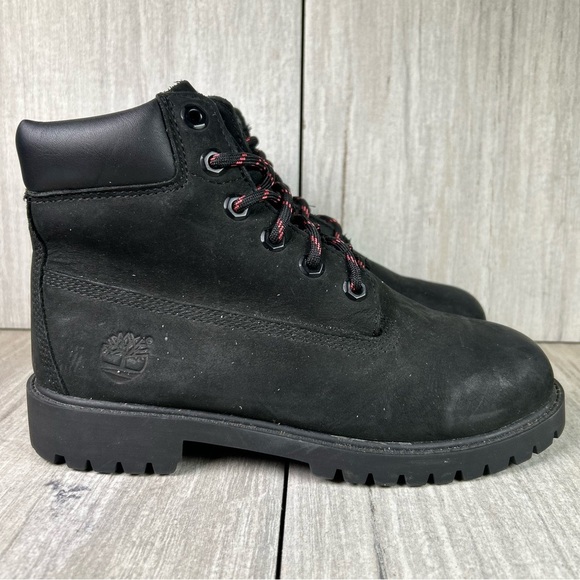 Timberland Classic 6 Inch Black Waterproof Youth Boot Boys Size 5 - Picture 1 of 10